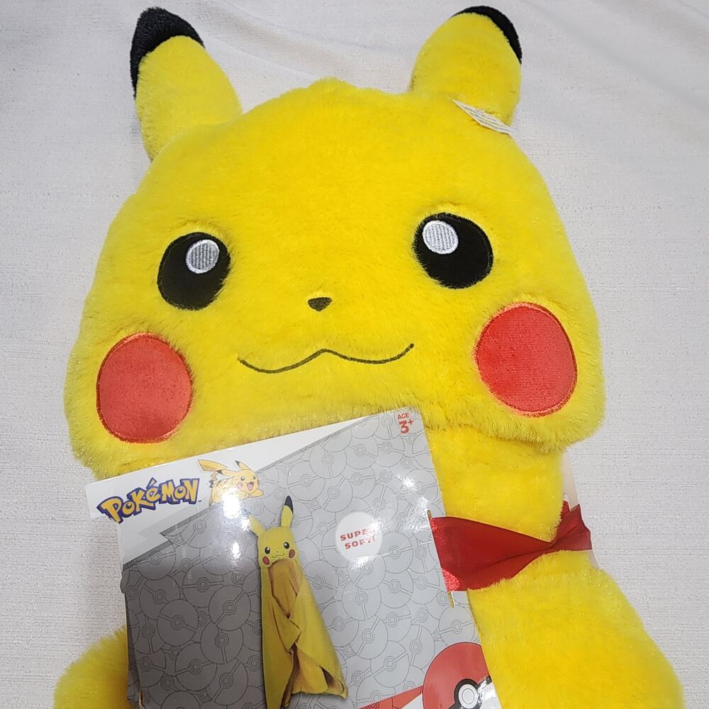Pikachu hooded throw 30'' x 50'' kids